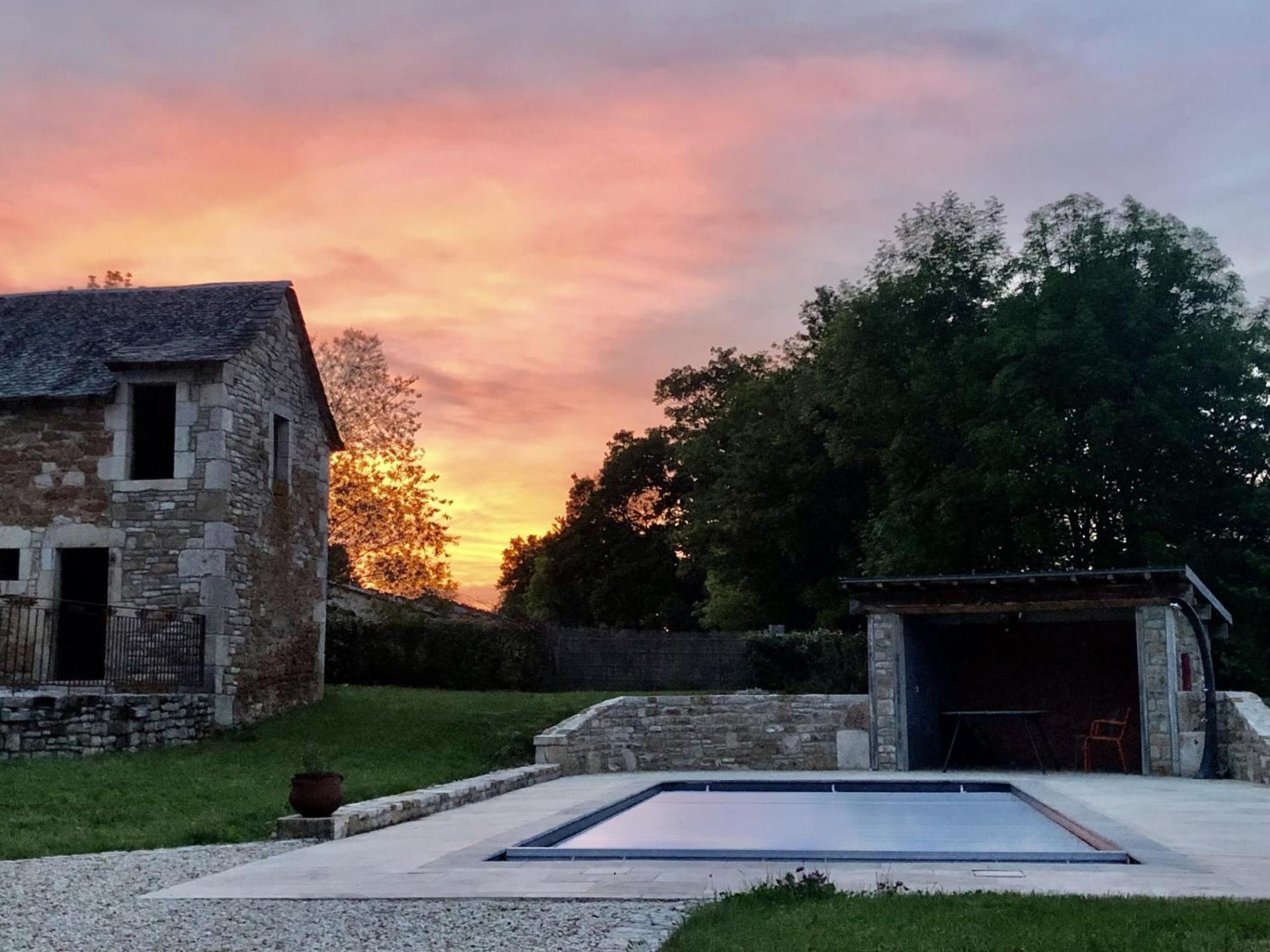 Gite La Laiterie - La Planhe Bozouls Esterno foto